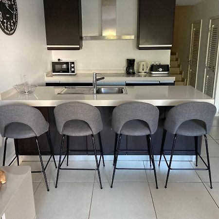Modern 2 Bed Apartment 발도로보 외부 사진